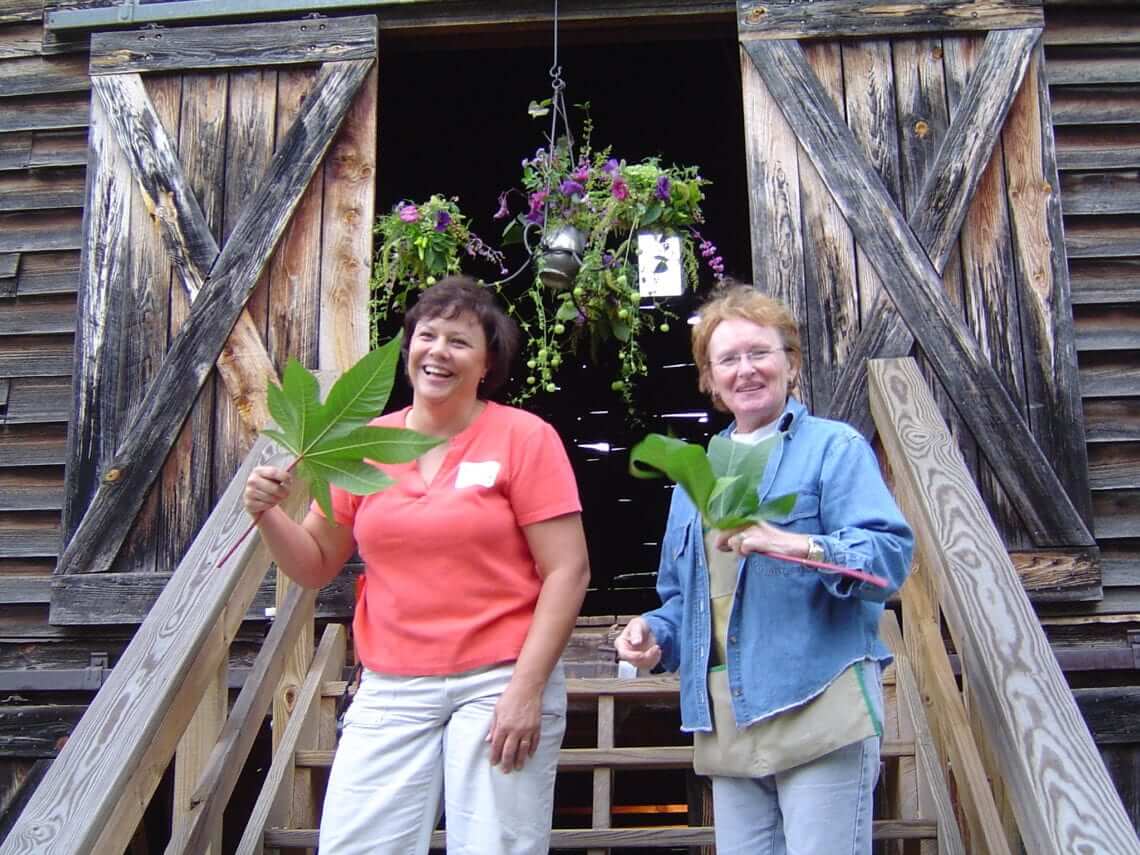 2005: Lisa and Suzanne go to Flower Camp!